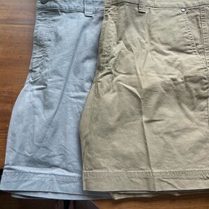 Men's Columbia two pair of  Shorts - Gray and darker Tan Sz 36 with 8 in inseam